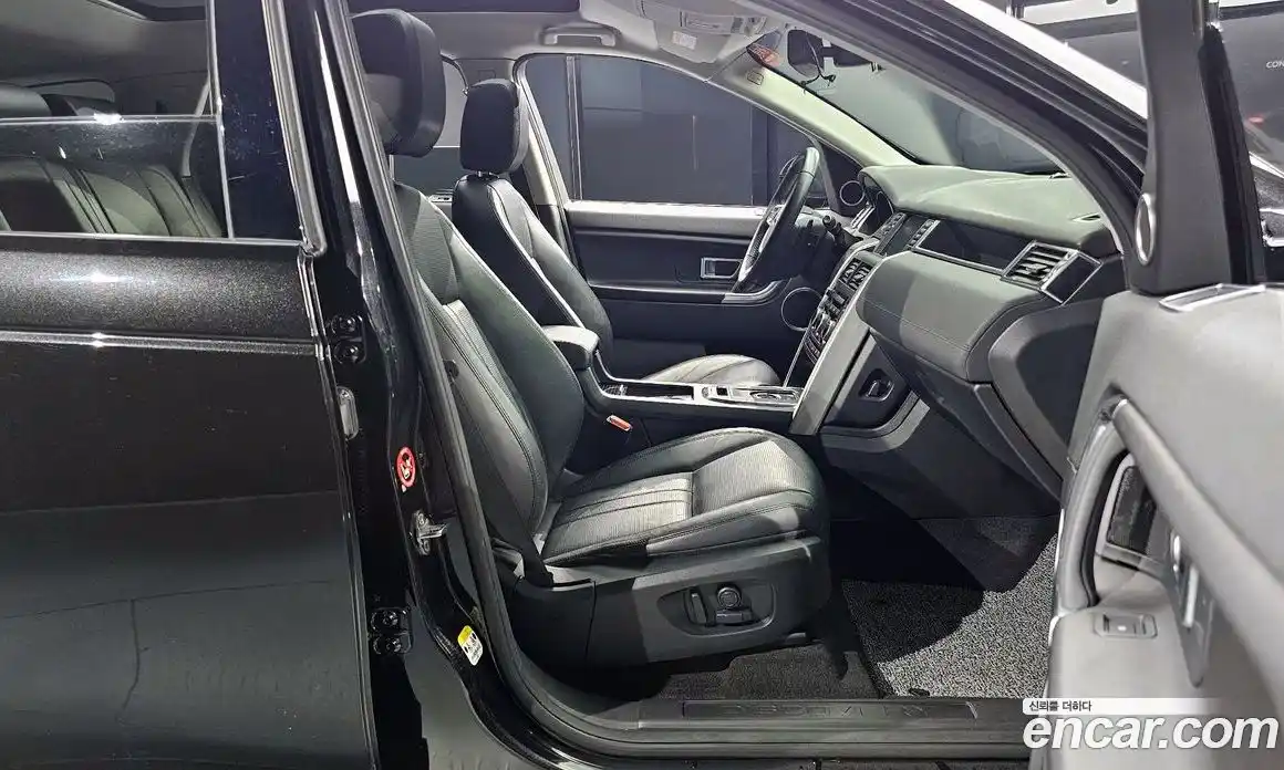 Land Rover Discovery Sport 2016 2.0 гидро в Москве № 154208, фото 11