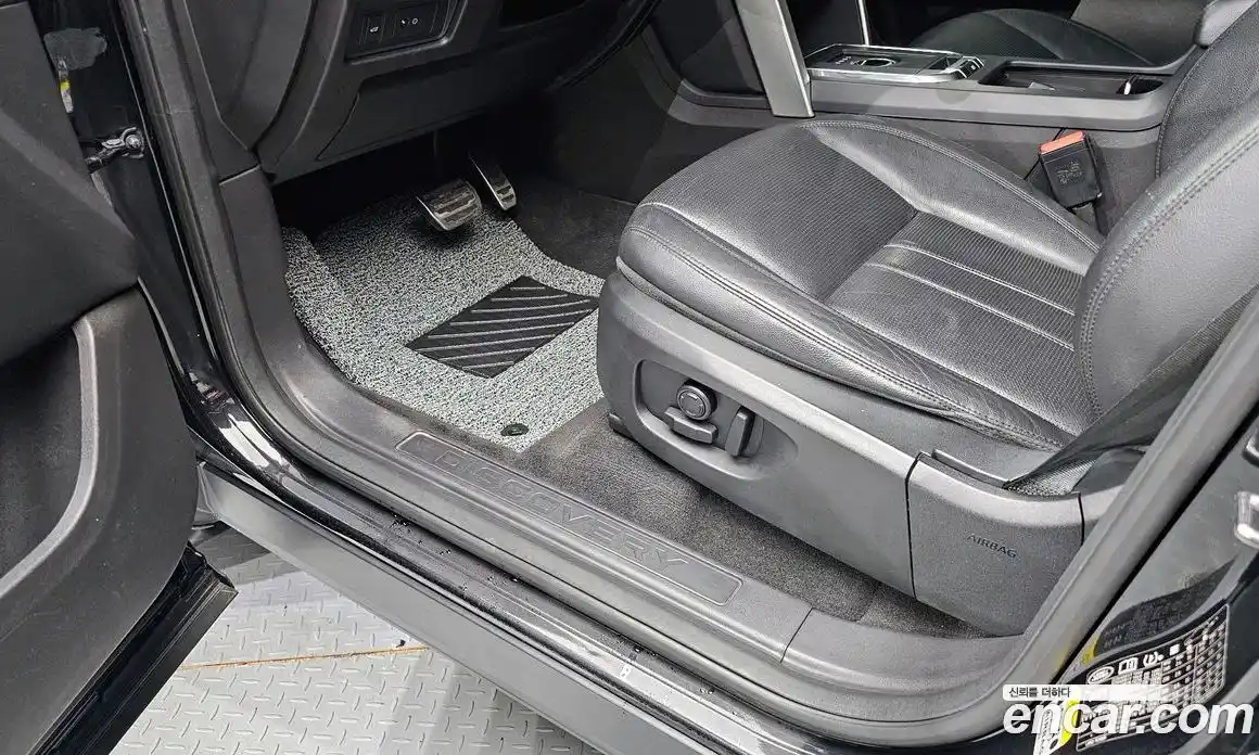 Land Rover Discovery Sport 2016 2.0 гидро в Москве № 154208, фото 14
