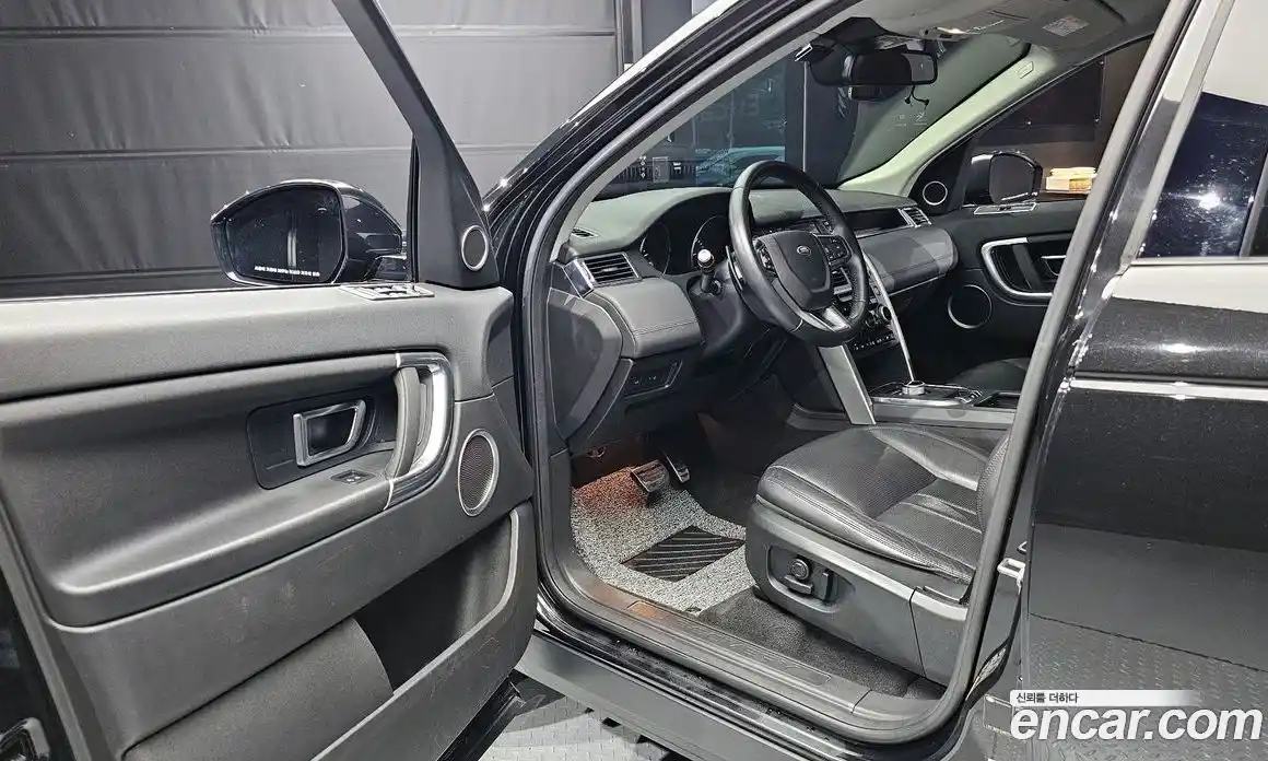 Land Rover Discovery Sport 2016 2.0 гидро в Москве № 154208, фото 10