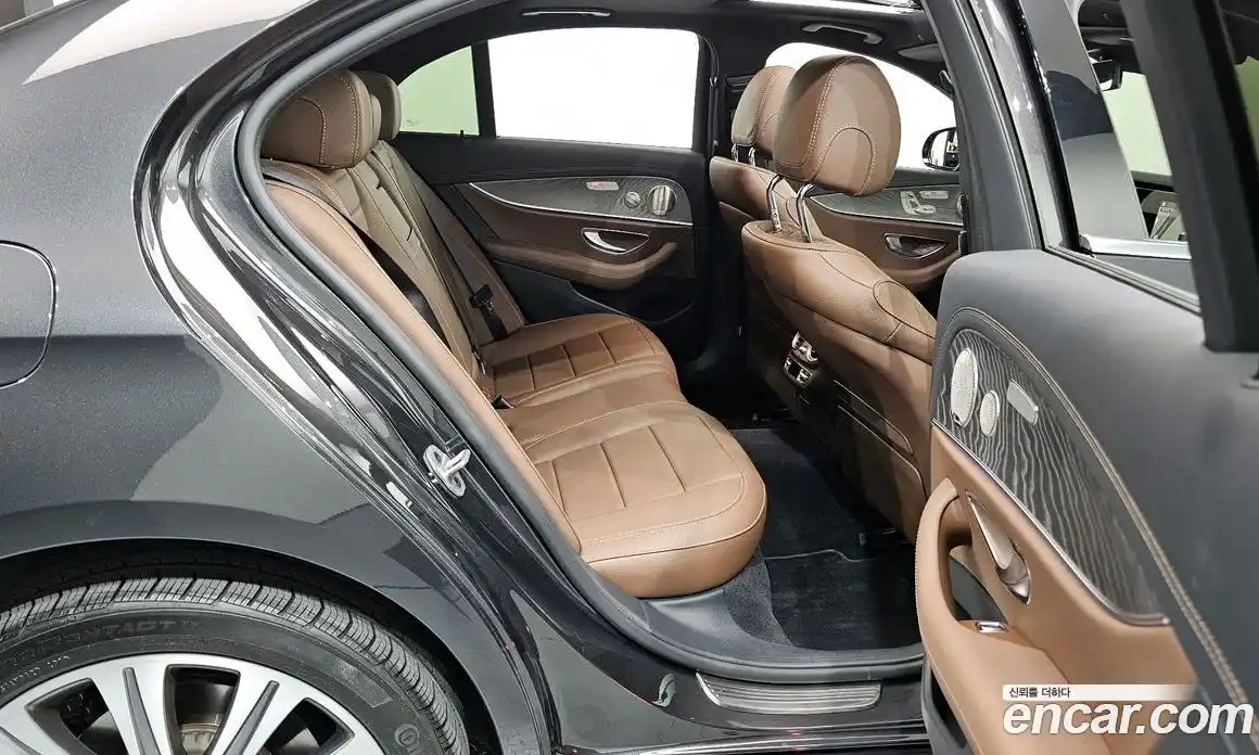 Mercedes-Benz E-Class 2022 2.0 гидро в Москве, фото 12