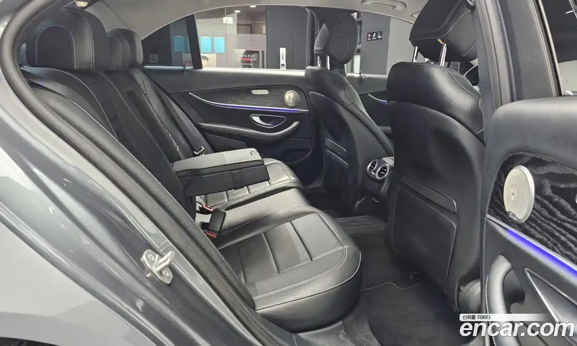 Mercedes-Benz E-Class 2017 2.0 гидро в Москве, фото 12