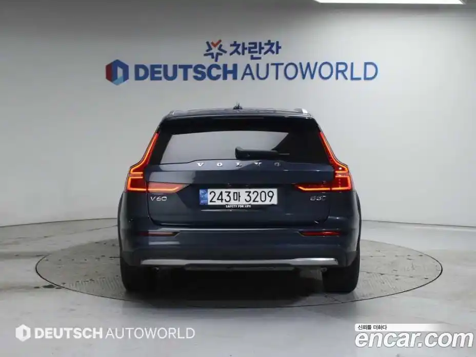 Volvo V60 2022 2.0 гидро в Москве № 164786, фото 4