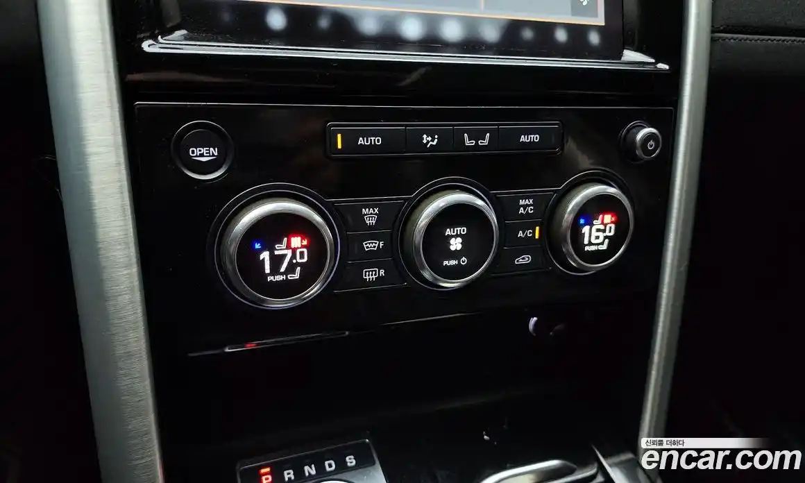 Land Rover Discovery 2019 3.0 гидро в Москве № 166175, фото 18