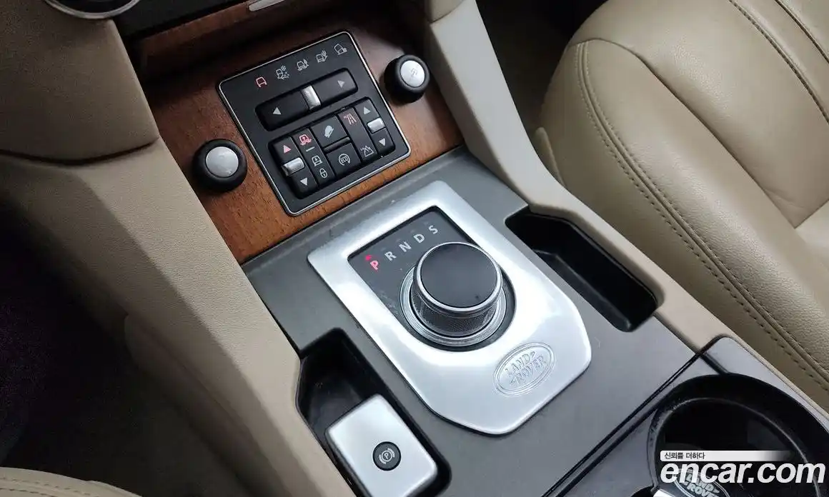 Land Rover Discovery 2016 3.0 гидро в Москве № 166635, фото 9