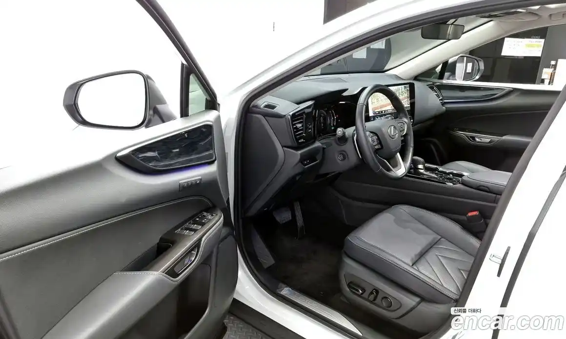 Lexus NX 2024 2.5 гидро в Москве № 167962, фото 10