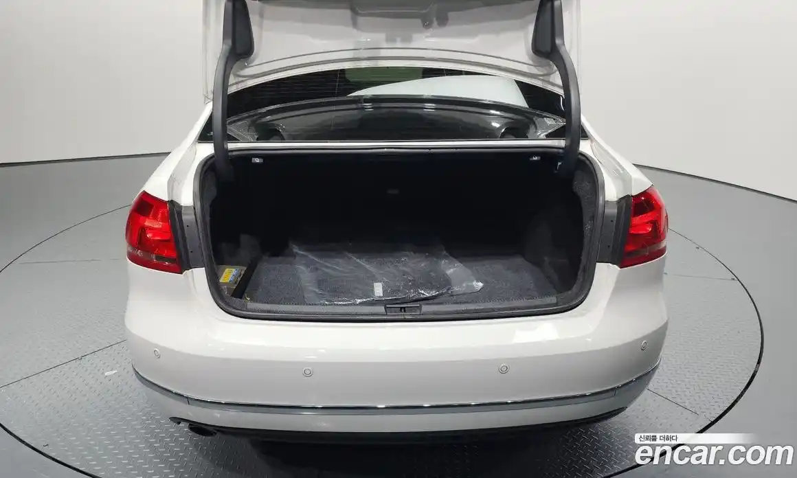 Volkswagen Passat 2014 2.0 гидро в Москве № 169086, фото 20