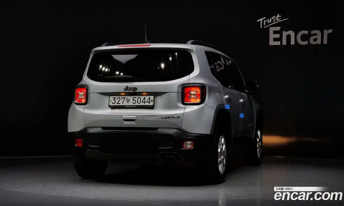 Jeep Renegade 2019 2.4 гидро в Москве № 169661, фото 4