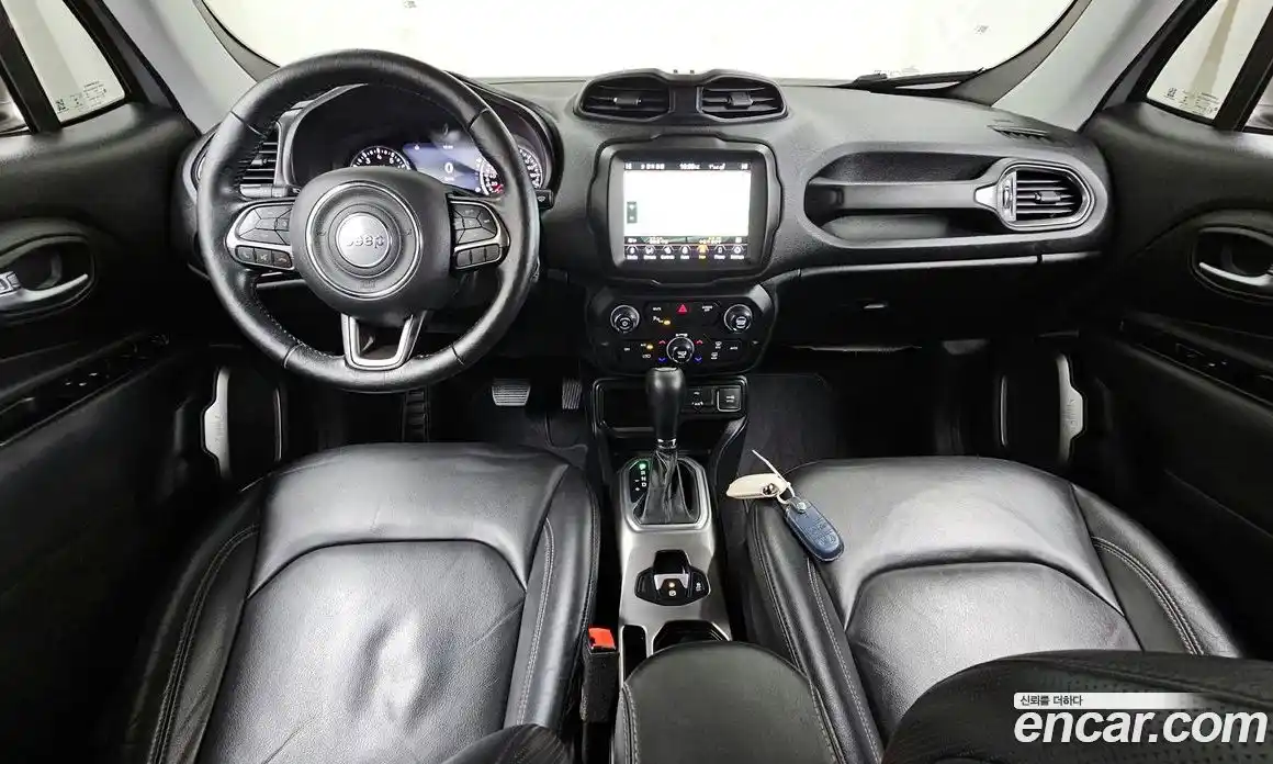 Jeep Renegade 2019 2.4 гидро в Москве № 169661, фото 7