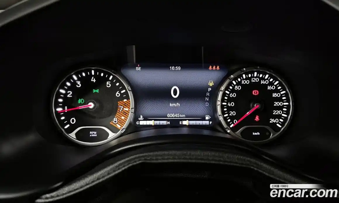 Jeep Renegade 2019 2.4 гидро в Москве № 169661, фото 8