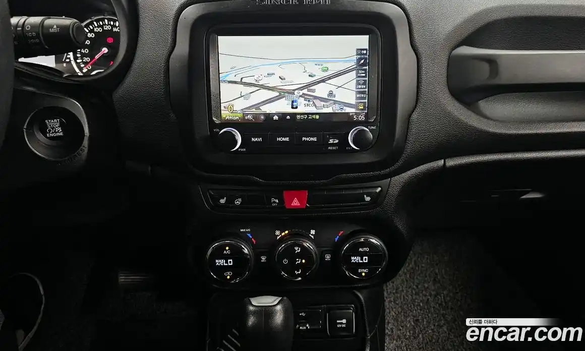 Jeep Renegade 2016 2.4 гидро в Москве № 169691, фото 14