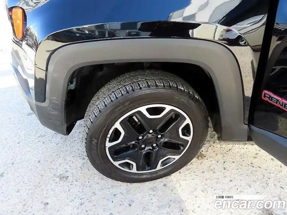 Jeep Renegade 2017 2.0 гидро в Москве № 170085, фото 19