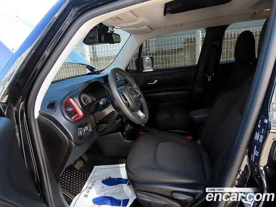 Jeep Renegade 2017 2.0 гидро в Москве № 170085, фото 5