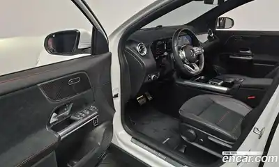 Mercedes-Benz GLA-Class 2022 2.0 гидро в Москве № 173329, миниатюра 11