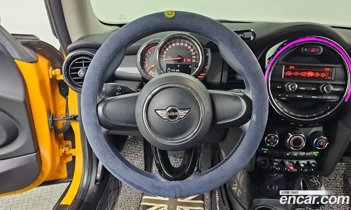 Mini Cooper 2017 1.5 гидро в Москве № 173881, фото 13
