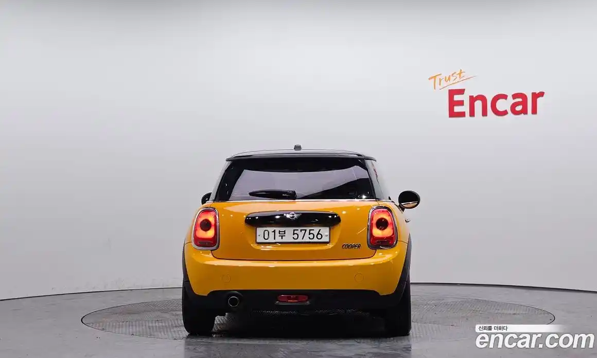 Mini Cooper 2017 1.5 гидро в Москве № 173881, фото 4
