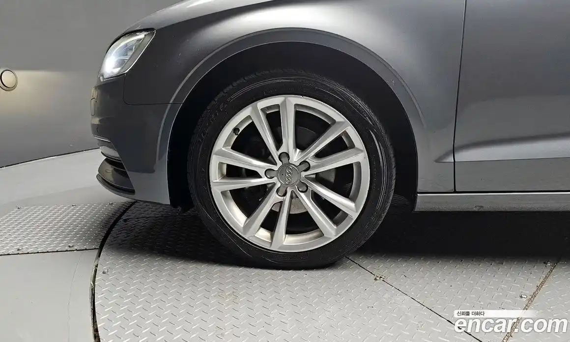 Audi A3 2015 2.0 гидро в Москве № 194984, фото 5