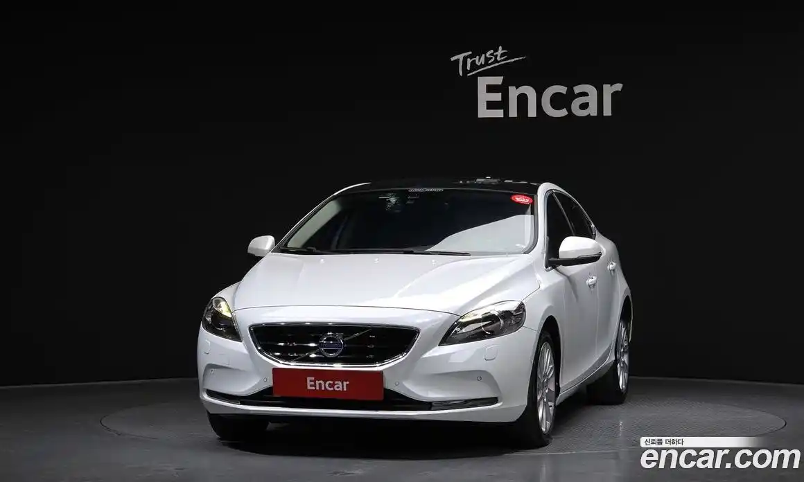 Volvo V40 2016 2.0 гидро в Москве № 195111, фото 3