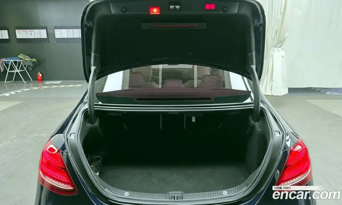 Mercedes-Benz E-Class 2017 3.0 гидро в Москве № 195299, фото 20