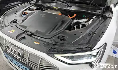 Audi e-tron 2021 0.2 гидро в Москве № 196330, миниатюра 6
