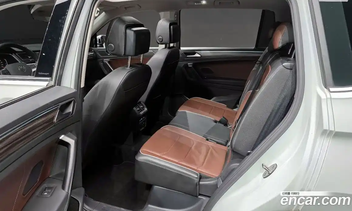 Volkswagen Tiguan 2023 2.0 гидро в Москве № 198928, фото 12
