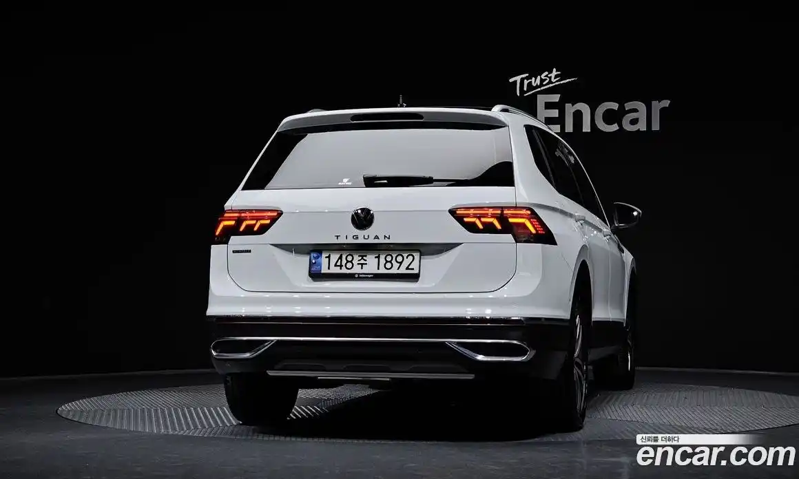Volkswagen Tiguan 2023 2.0 гидро в Москве № 198928, фото 4