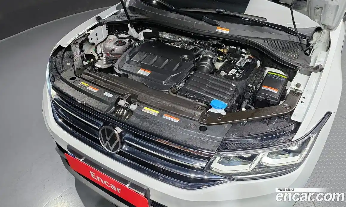 Volkswagen Tiguan 2023 2.0 гидро в Москве № 198928, фото 6
