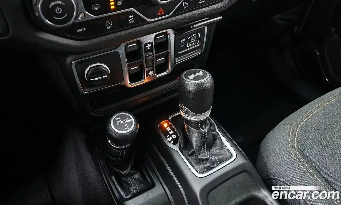 Jeep Wrangler 2024 2.0 гидро в Москве № 199429, фото 9