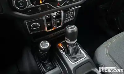Jeep Wrangler 2024 2.0 гидро в Москве № 199429, миниатюра 9