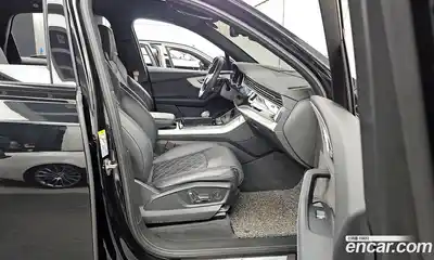 Audi Q7 2022 3.0 гидро в Москве № 212313, миниатюра 11