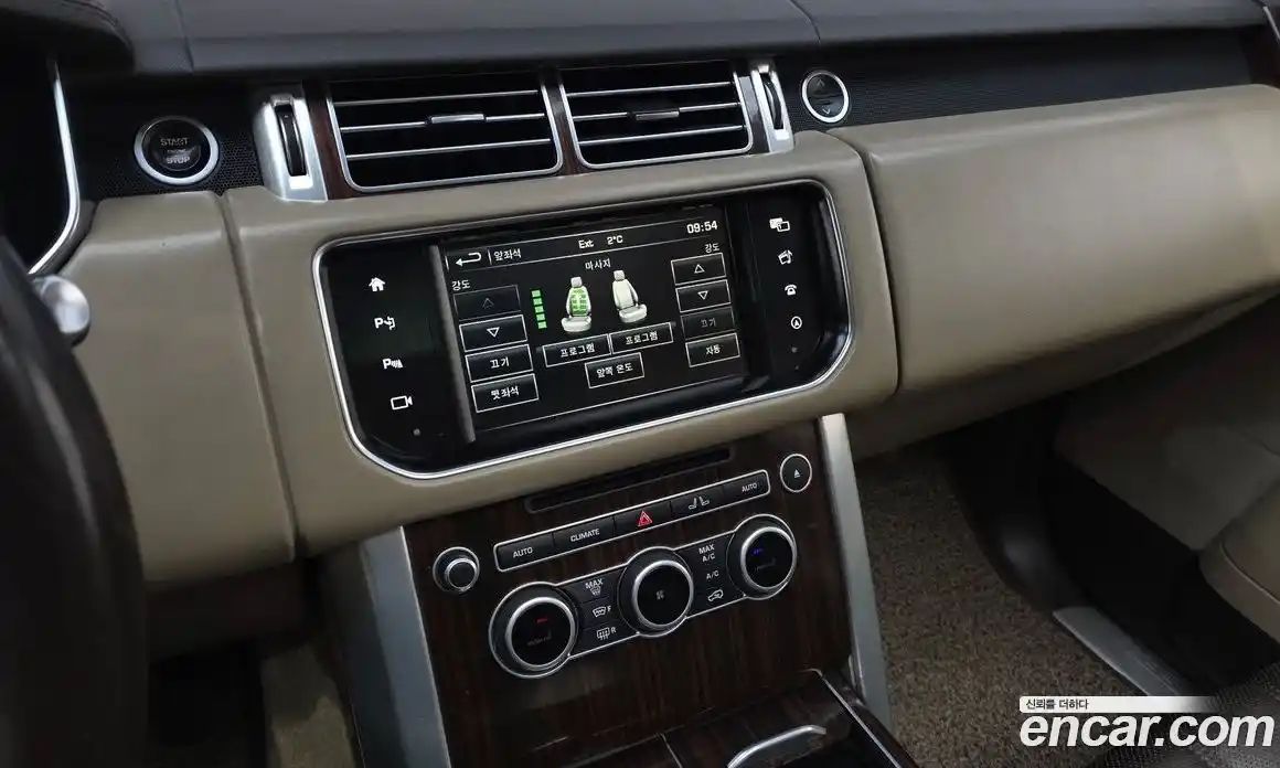 Land Rover Range-Rover 2015 4.4 гидро в Москве № 213843, фото 14