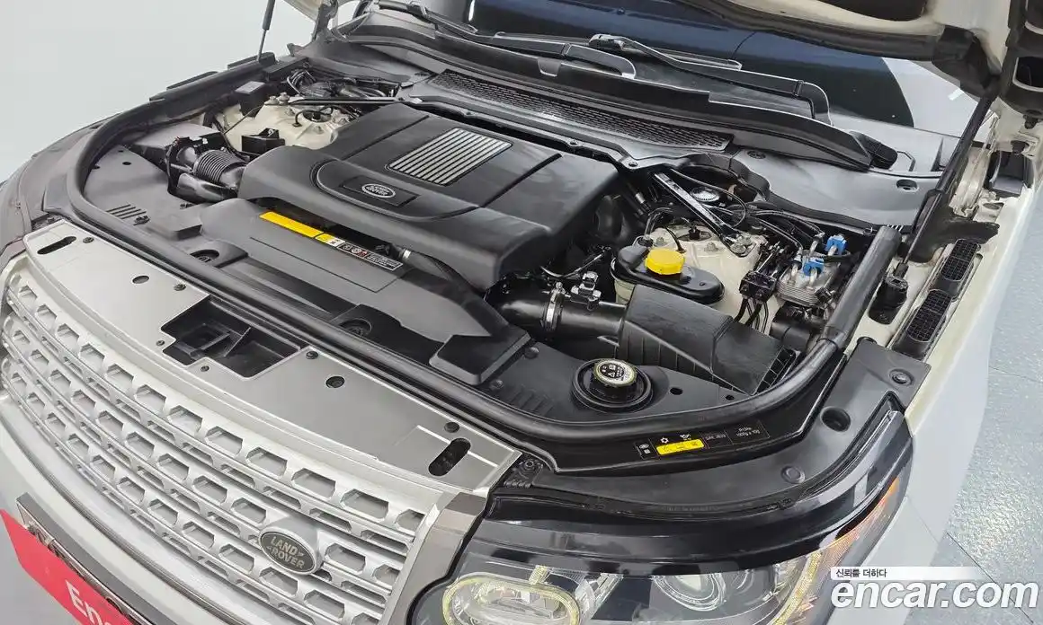 Land Rover Range-Rover 2015 4.4 гидро в Москве № 213843, фото 6