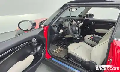 Mini Cooper 2022 2.0 гидро в Москве № 214210, миниатюра 10