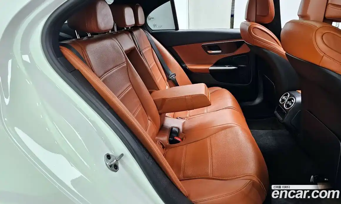Mercedes-Benz C-Class 2022 2.0 гидро в Москве № 229403, фото 12