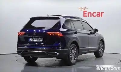Volkswagen Tiguan 2023 2.0 гидро в Москве № 232078, миниатюра 2