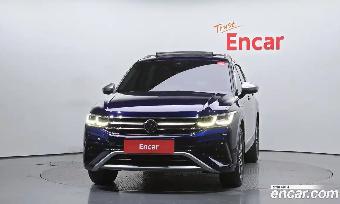 Volkswagen Tiguan 2023 2.0 гидро в Москве № 232078, фото 3