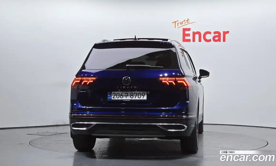 Volkswagen Tiguan 2023 2.0 гидро в Москве № 232078, фото 4