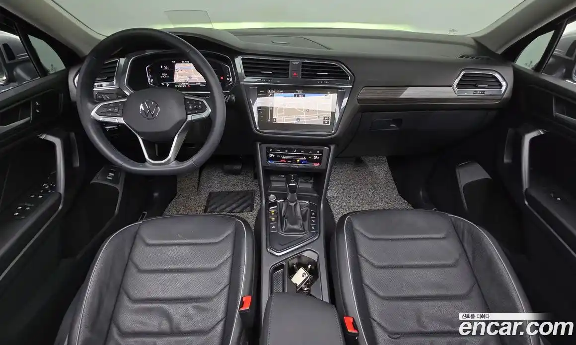 Volkswagen Tiguan 2023 2.0 гидро в Москве № 232078, фото 7