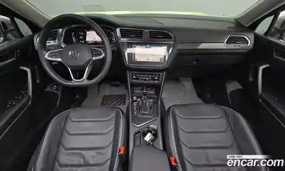Volkswagen Tiguan 2023 2.0 гидро в Москве № 232078, миниатюра 7