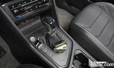 Volkswagen Tiguan 2023 2.0 гидро в Москве № 232078, миниатюра 9