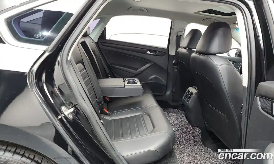 Volkswagen Passat 2015 1.8 гидро в Москве № 232214, фото 12