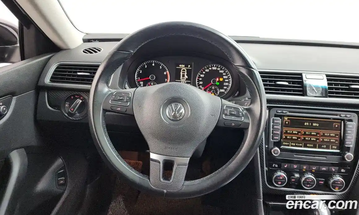 Volkswagen Passat 2015 1.8 гидро в Москве № 232214, фото 13