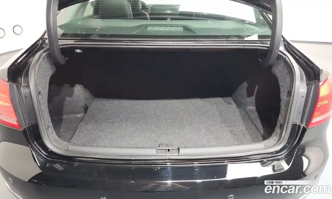 Volkswagen Passat 2015 1.8 гидро в Москве № 232214, фото 20
