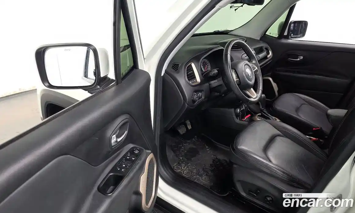 Jeep Renegade 2015 2.0 гидро в Москве № 232413, фото 11