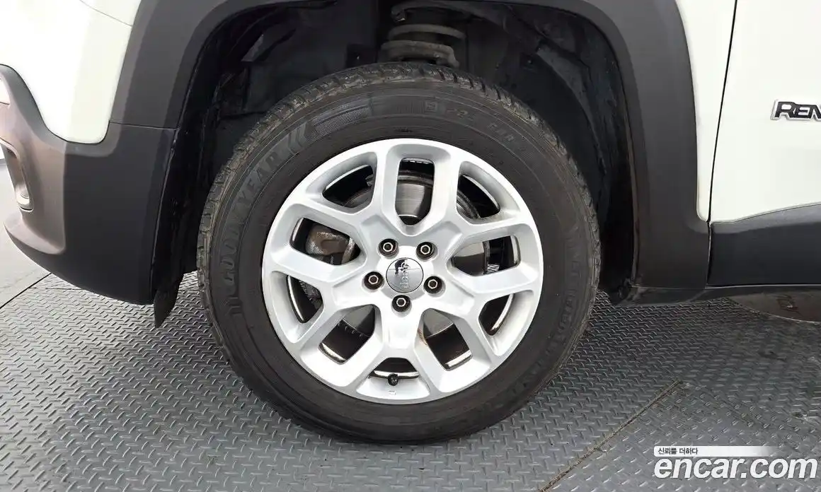 Jeep Renegade 2015 2.0 гидро в Москве № 232413, фото 5