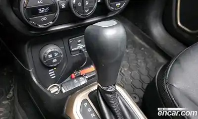 Jeep Renegade 2015 2.0 гидро в Москве № 232413, миниатюра 9