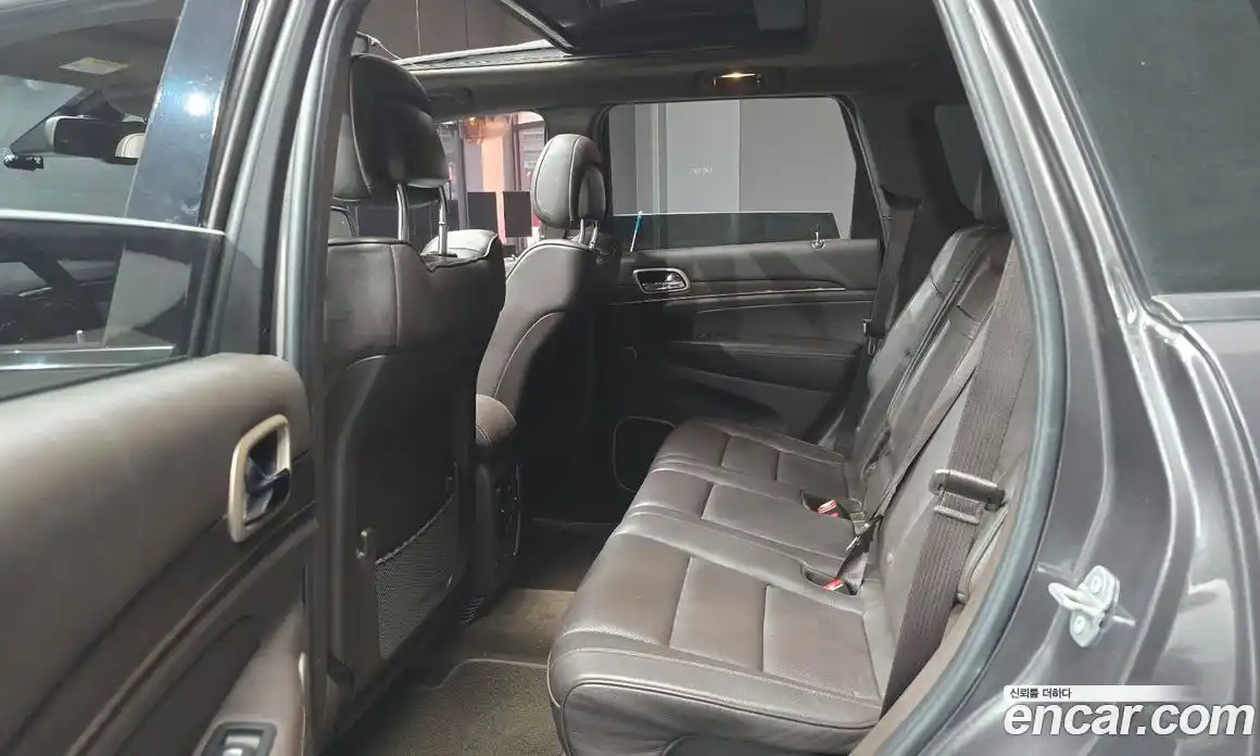 Jeep Cherokee 2015 3.0 гидро в Москве № 232734, фото 13