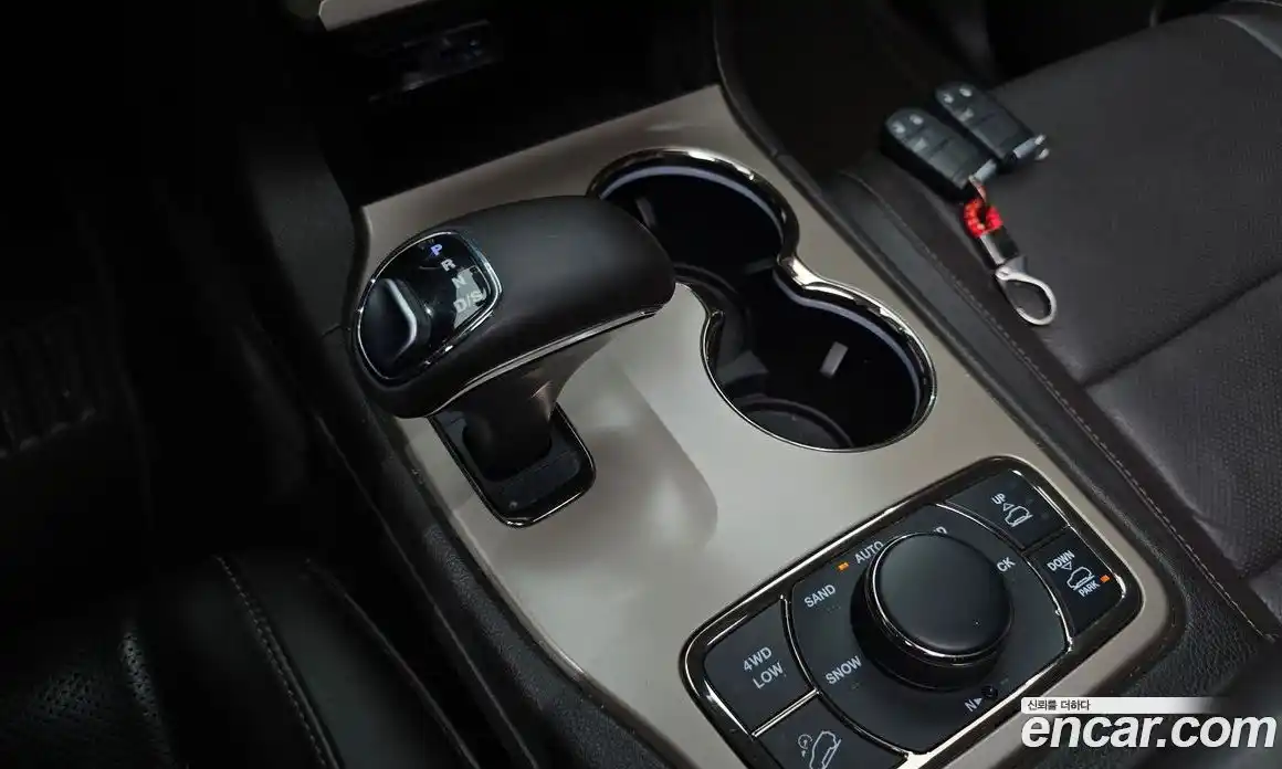 Jeep Cherokee 2015 3.0 гидро в Москве № 232734, фото 9