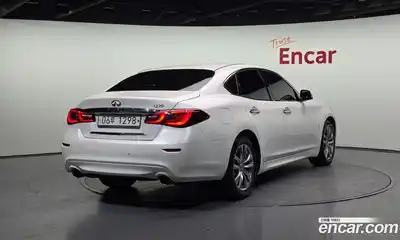 Infiniti Q70 2017 3.7 гидро в Москве № 249635, миниатюра 2