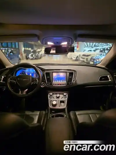 Chrysler 200 2015 2.4 гидро в Москве № 255736, миниатюра 9