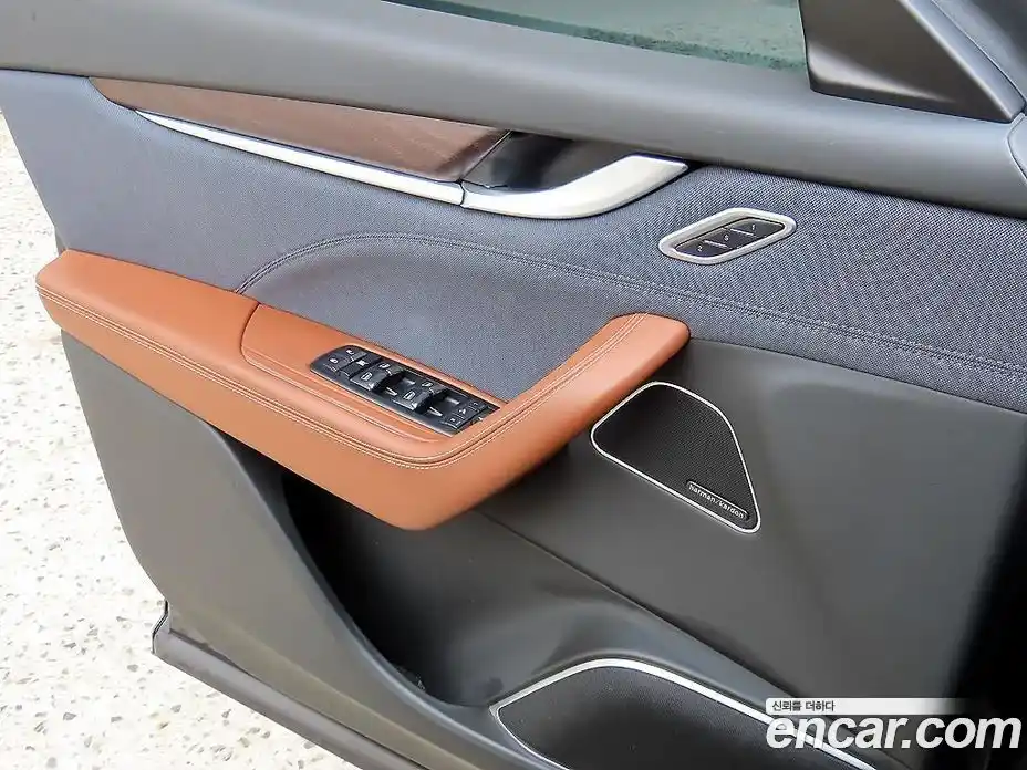 Maserati Levante 2018 3.0 гидро в Москве № 256019, фото 11